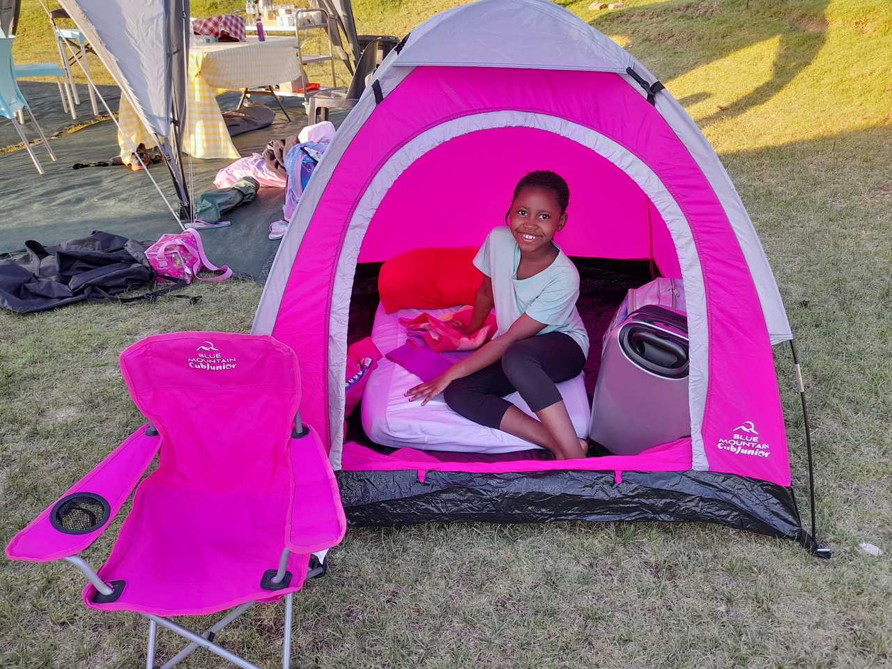 child-in-tent